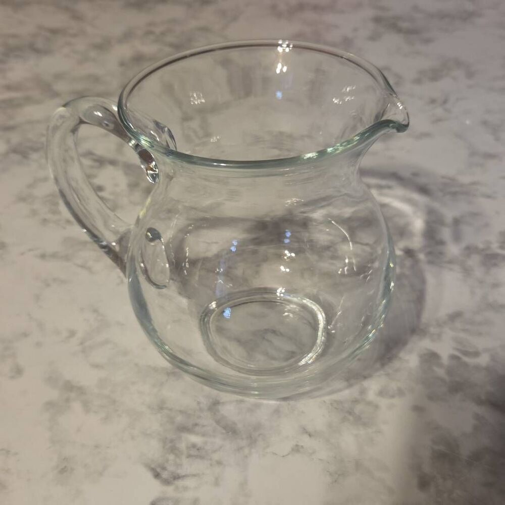 Clear Glass Pitcher‎ - Picture 4 of 8